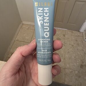 Milani Hydrating Primer in Light Blue and Gold